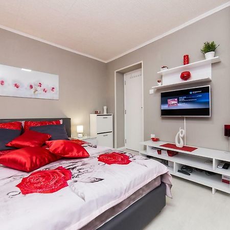 Apartment Romanov Белград Экстерьер фото